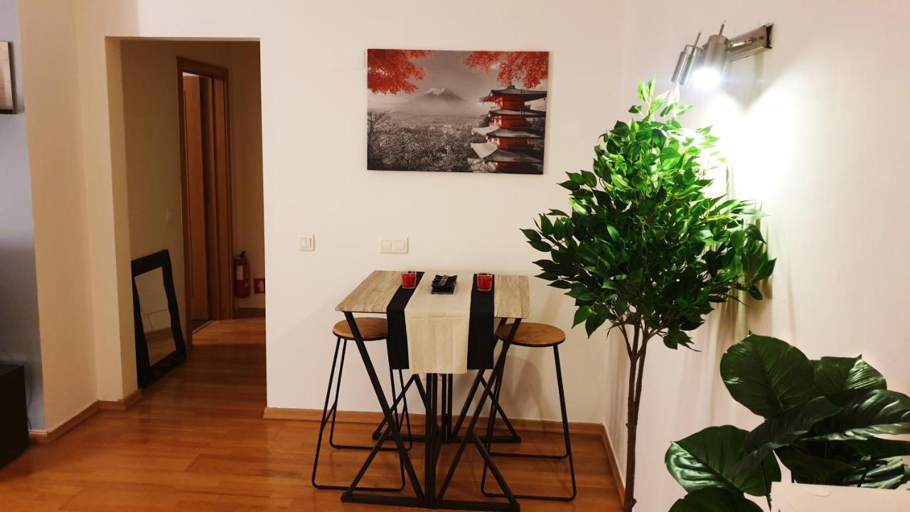 Gorgeous Apartment In Портиман Екстериор снимка